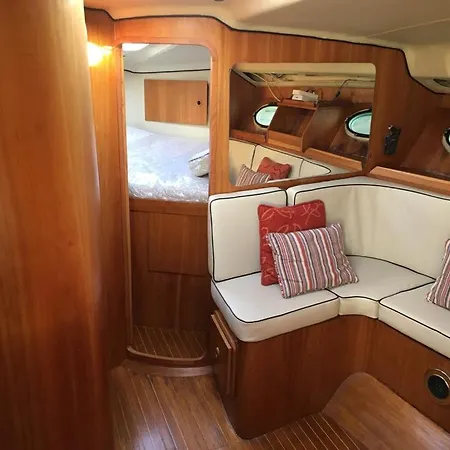 Πλωτό κατάλυμα Barca Americana Old Style Refittata Γένοβα